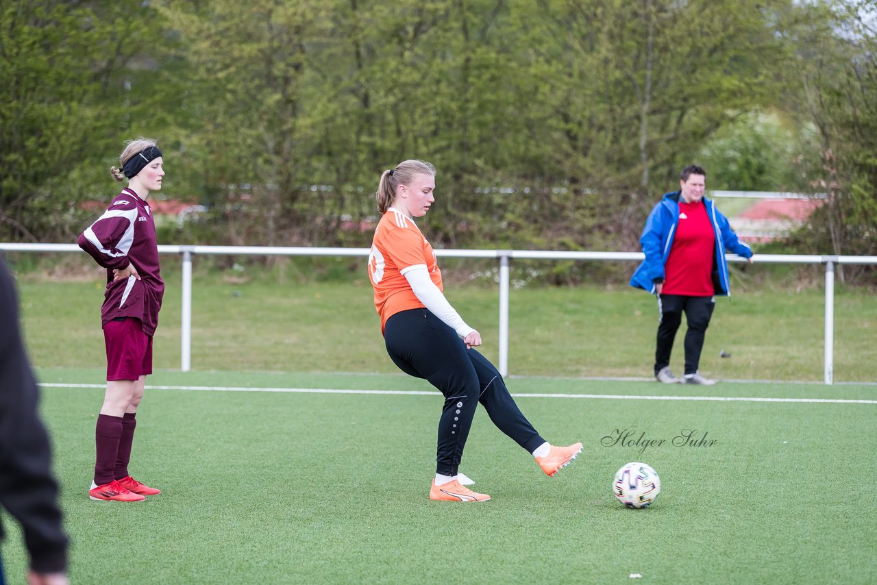 Bild 117 - Co-Trainerin der Frauen Nationalmannschaft Britta Carlson in Wahlstedt